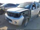 Nissan Pathfinder Le V8 Image 9