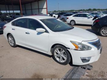  Salvage Nissan Altima