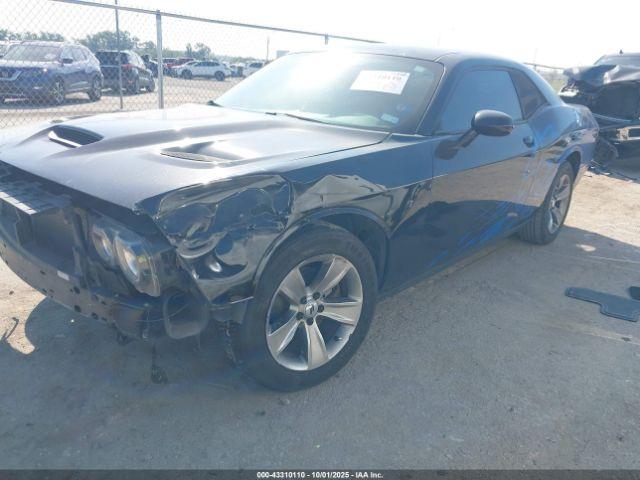  Salvage Dodge Challenger