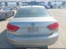 Volkswagen Passat 2.5l S Image 16