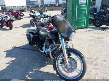  Salvage Harley-Davidson Flhx