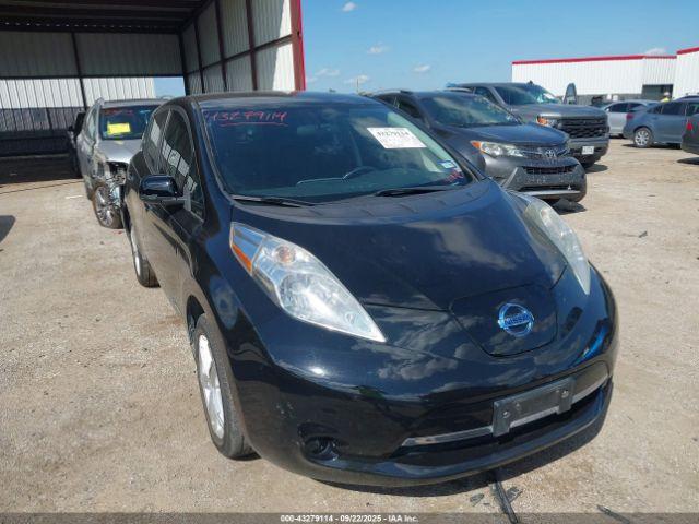  Salvage Nissan LEAF