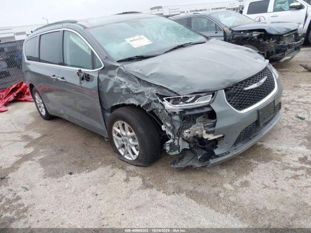  Salvage Chrysler Pacifica