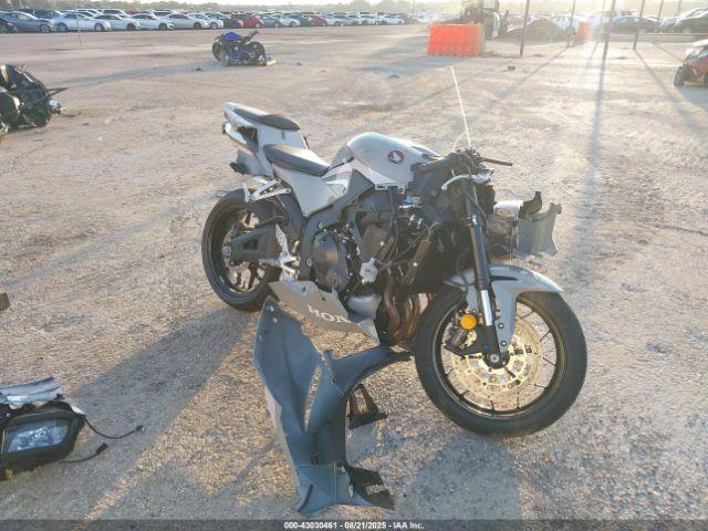 Salvage Honda Cbr600