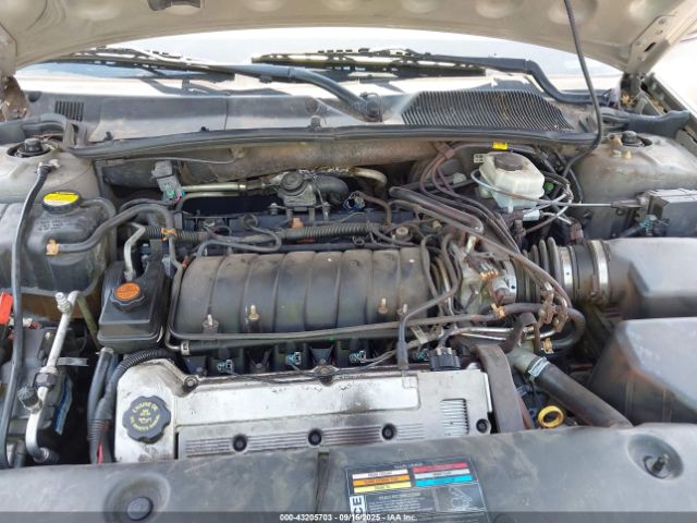 Cadillac DeVille Image 10