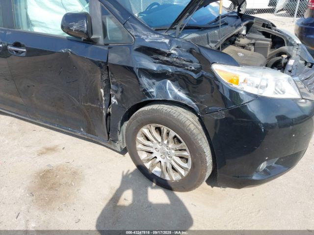 Toyota Sienna Xle 8 Passenger Image 15