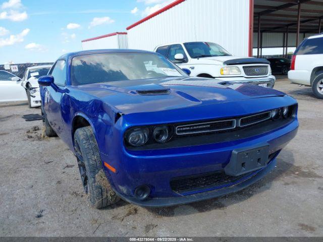  Salvage Dodge Challenger