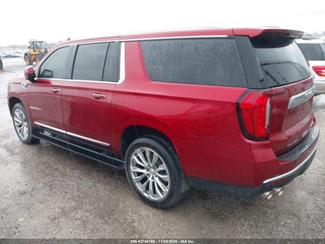 GMC Yukon 4wd Denali Image 2