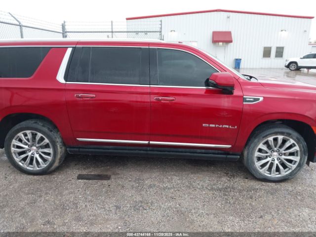 GMC Yukon 4wd Denali Image 8