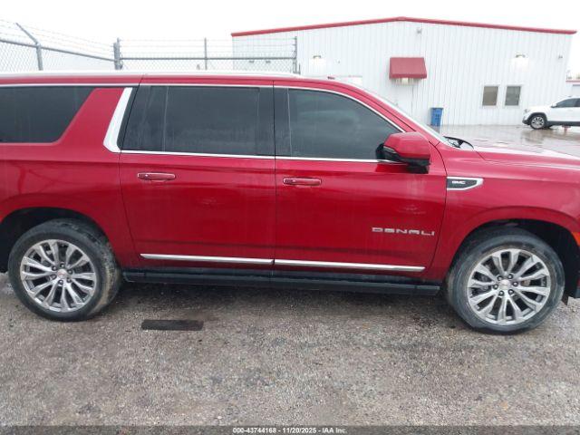 GMC Yukon 4wd Denali Image 8