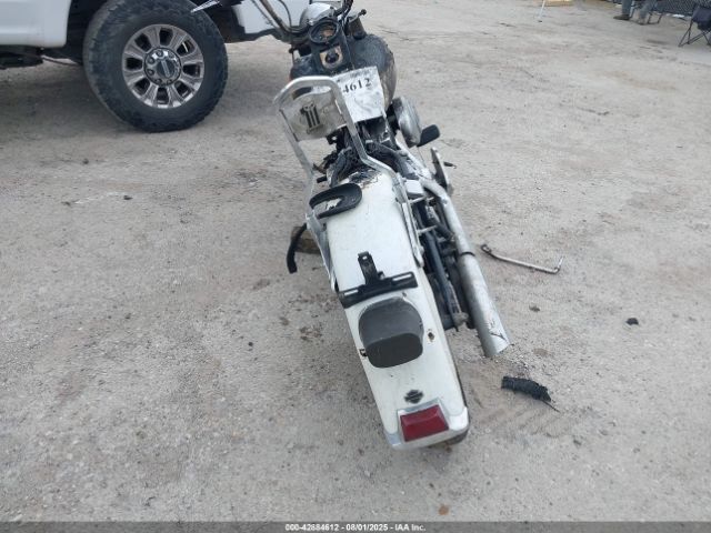 Harley-Davidson Flstci Image 9