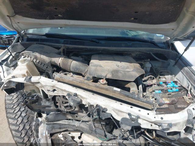 Toyota Tundra Sr5 Plus 5.7l V8 Image 11