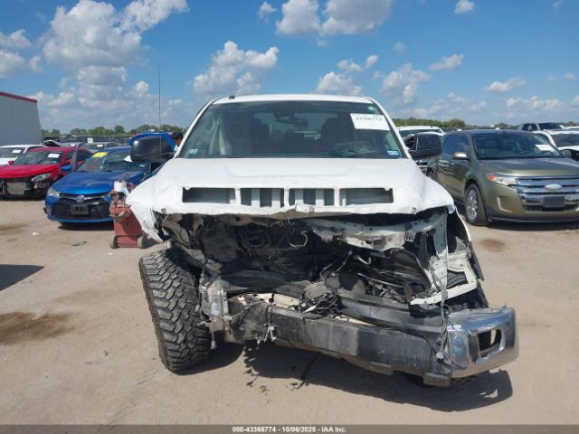 Toyota Tundra Sr5 Plus 5.7l V8 Image 6