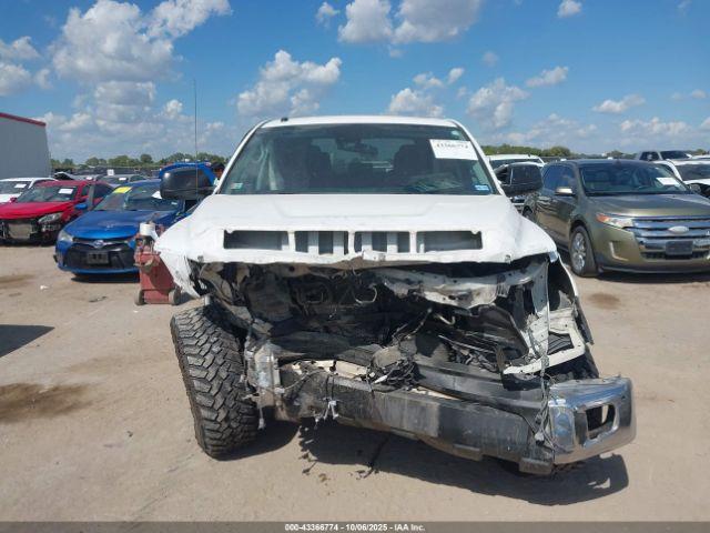 Toyota Tundra Sr5 Plus 5.7l V8 Image 6