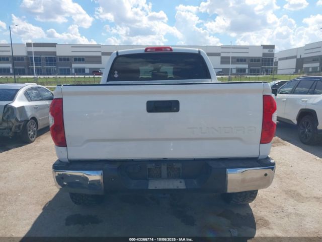 Toyota Tundra Sr5 Plus 5.7l V8 Image 8