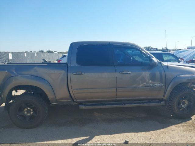 Toyota Tundra Limited V8 Image 11