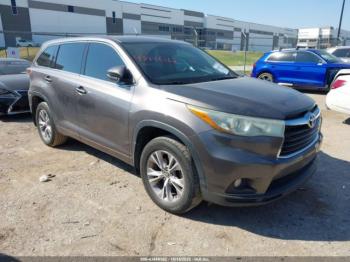  Salvage Toyota Highlander