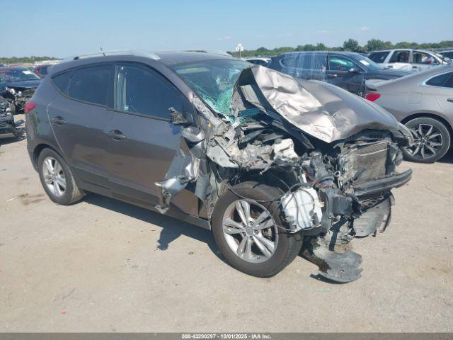  Salvage Hyundai TUCSON