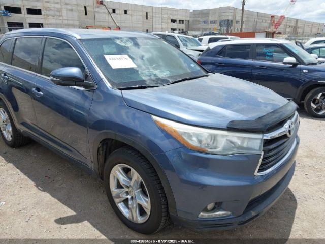  Salvage Toyota Highlander