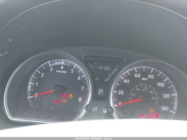 Nissan Versa 1.6 Sv Image 8