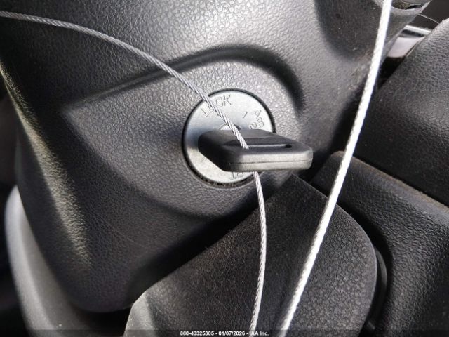 Nissan Versa 1.6 Sv Image 12