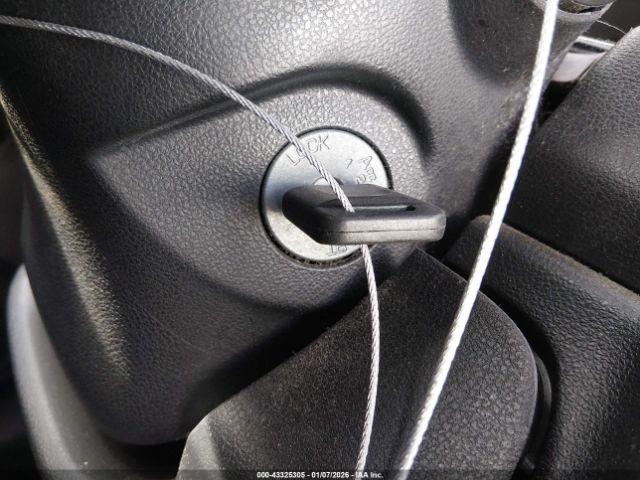 Nissan Versa 1.6 Sv Image 12