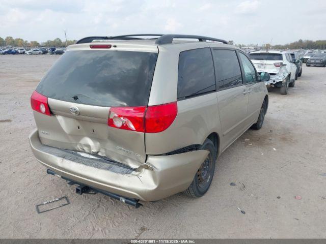 Toyota Sienna Le Image 10
