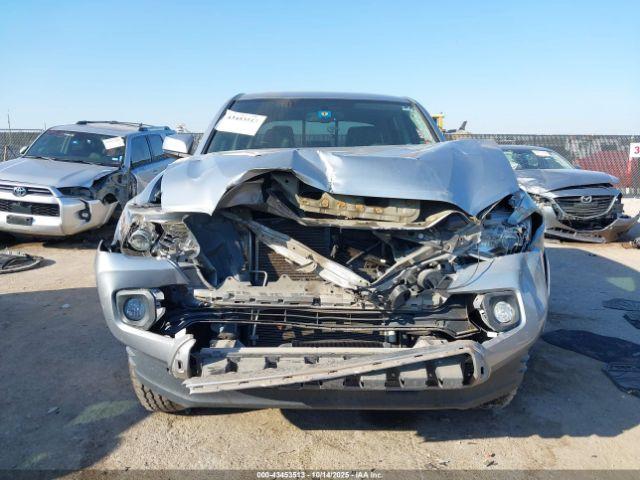 Toyota Tacoma Sr5 V6 Image 15