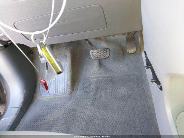 Toyota Sienna Xle Premium 8 Passenger Image 7