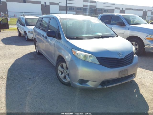 Toyota Sienna L V6 7 Passenger Image 1