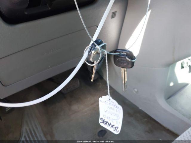 Toyota Sienna L V6 7 Passenger Image 15