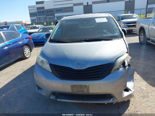 Toyota Sienna L V6 7 Passenger Image 5