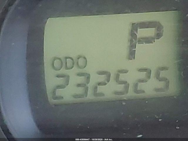 Toyota Sienna L V6 7 Passenger Image 8