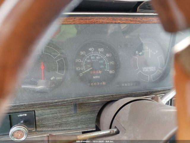 Chevrolet Caprice Image 2