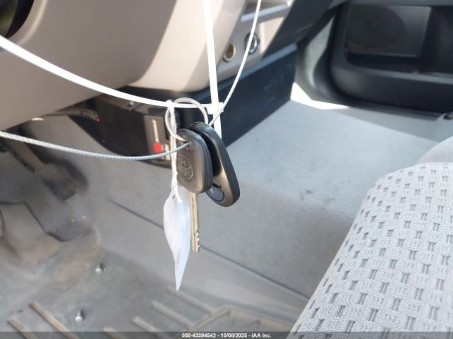 Toyota Tundra Base 5.7l V8 Image 3