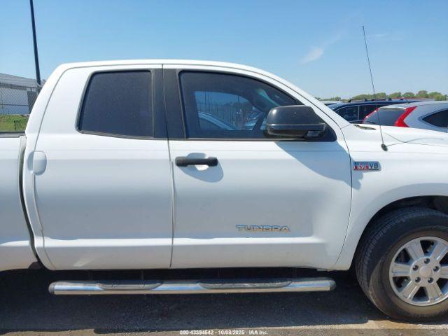 Toyota Tundra Base 5.7l V8 Image 12