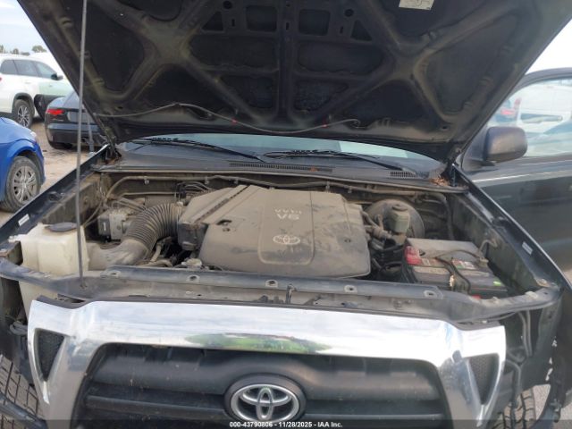 Toyota Tacoma Prerunner V6 Image 14