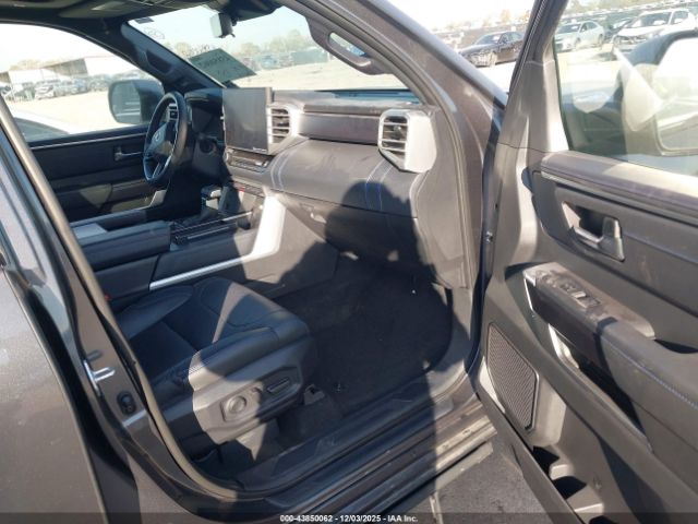 Toyota Tundra Platinum Image 12