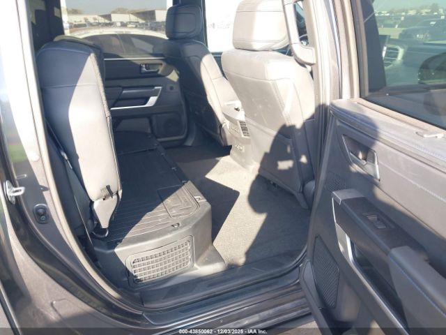 Toyota Tundra Platinum Image 5