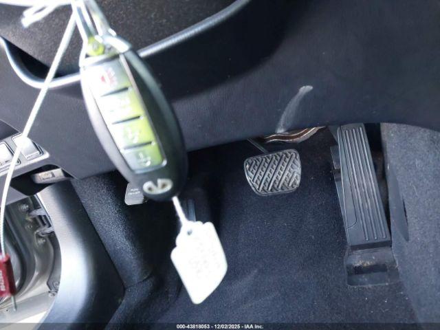 INFINITI M37 Image 10