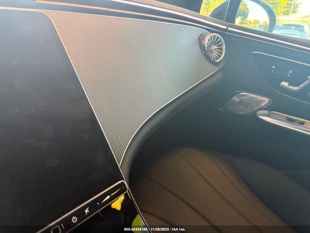 Mercedes-Benz EQE Image 12