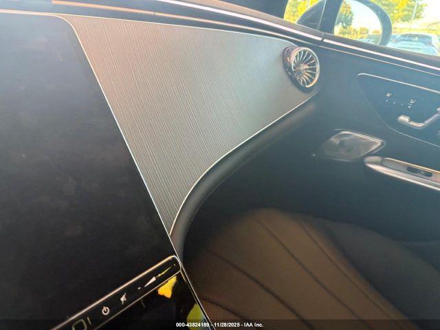 Mercedes-Benz EQE Image 12