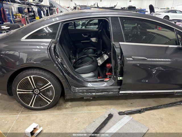 Mercedes-Benz EQE Image 16