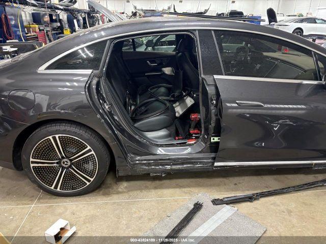 Mercedes-Benz EQE Image 16