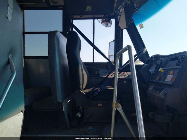 Freightliner Chassis B2b Image 9