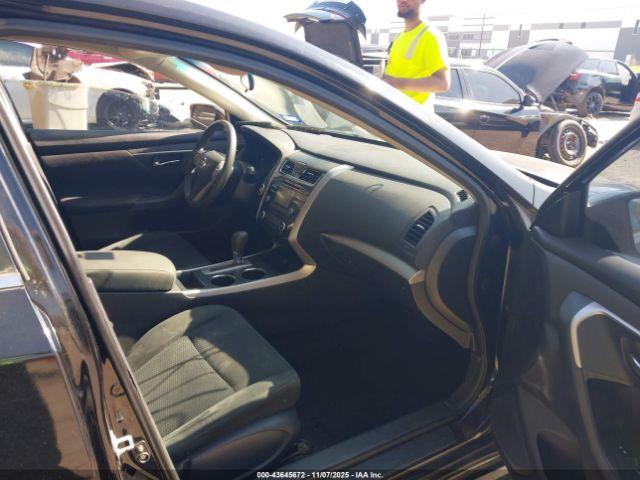 Nissan Altima 2.5 S Image 5