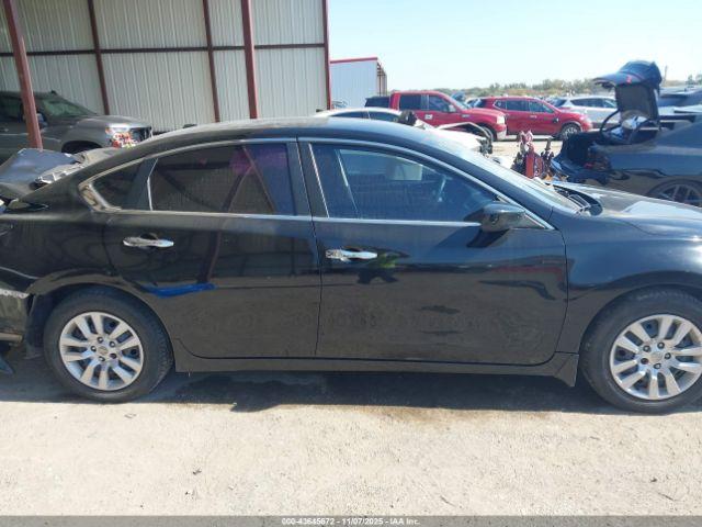 Nissan Altima 2.5 S Image 10