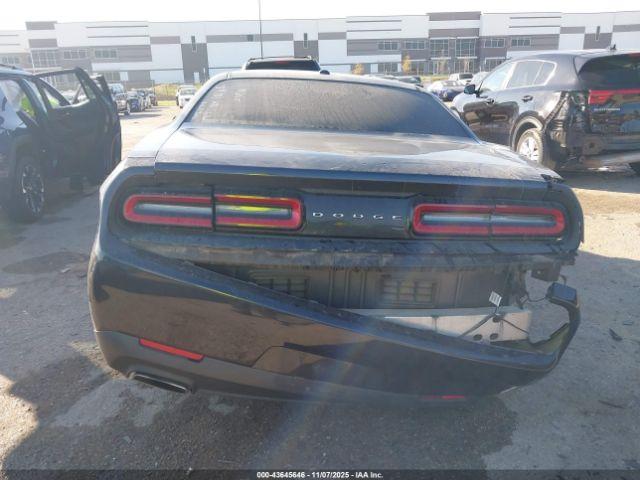 Dodge Challenger Sxt Image 16