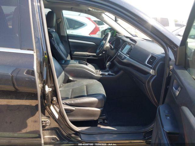 Toyota Highlander Xle V6 Image 14