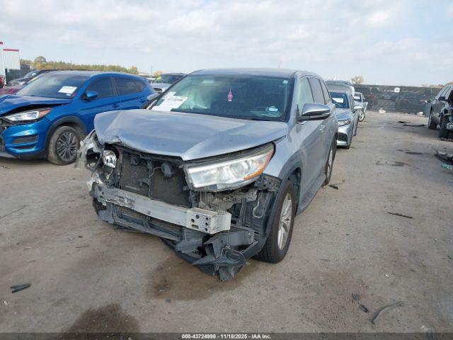 Toyota Highlander Le V6 Image 13